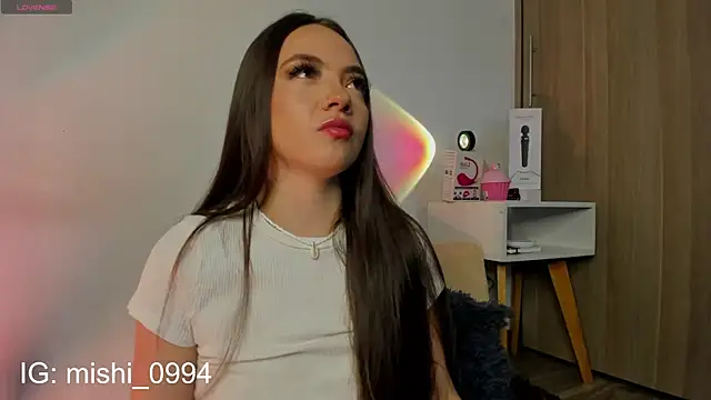 Snapshot of Shani_tay chatting on December 17, 4:01 am Shani tay online show from December 17, 4:01 am