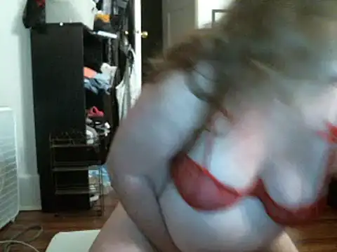 Snapshot of alishababy5678 chatting on August 8, 2:25 am alishababy5678 online show from August 8, 2:25 am