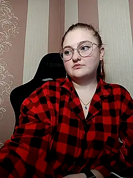 WhiteBellaX online show from February 8, 5:55 am