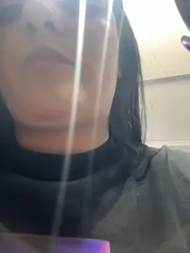 IrisBaker online show from October 24, 9:11 pm