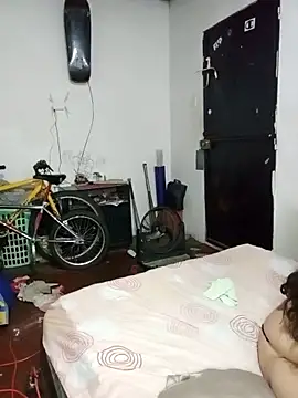 Snapshot of Mrdetonador chatting on November 15, 5:16 am Mrdetonador online show from November 15, 5:16 am