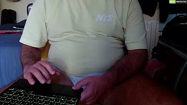 Snapshot of MultiOrgasmicLover chatting on April 10, 4:01 pm MultiOrgasmicLover online show from April 10, 4:01 pm