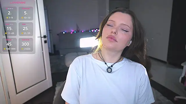 Your Sweet Julia online show from March 29, 6:24 am