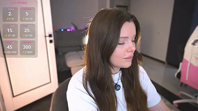 Your Sweet Julia online show from April 10, 6:18 am