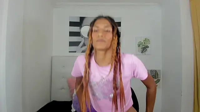 Brisahott online show from December 18, 7:42 pm