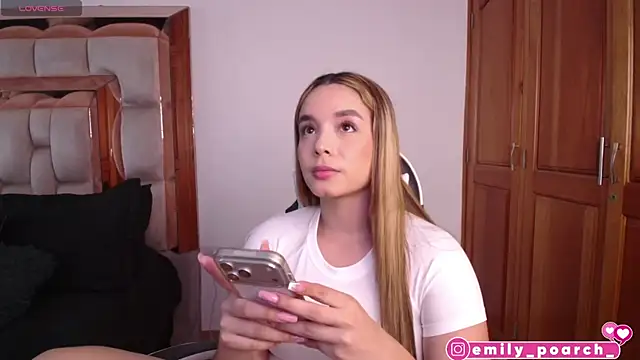 emilyaboott online show from July 16, 8:59 pm