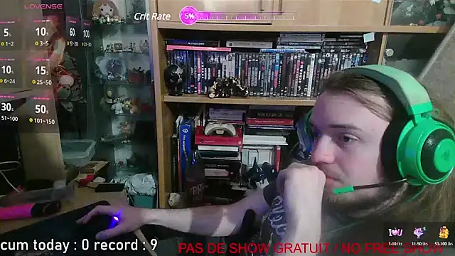 Snapshot of nicolasdumand21 chatting on February 15, 9:37 pm nicolasdumand21 online show from February 15, 9:37 pm