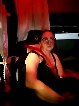 Snapshot of cuplubijoanna chatting on December 23, 4:21 am cuplubijoanna online show from December 23, 4:21 am