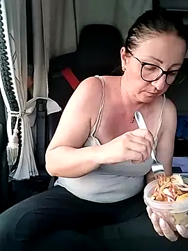 cuplubijoanna online show from March 25, 6:19 am