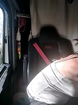 cuplubijoanna online show from April 4, 4:59 pm