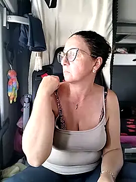 cuplubijoanna online show from April 30, 11:05 am