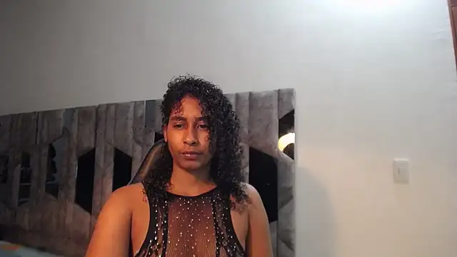 yohatinelly07 online show from June 30, 6:36 am