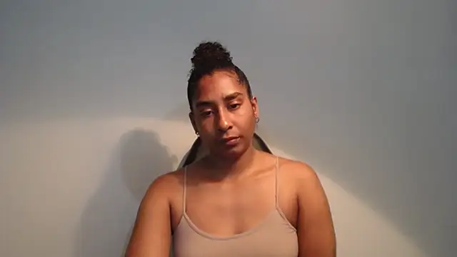 yohatinelly07 online show from July 5, 10:39 pm