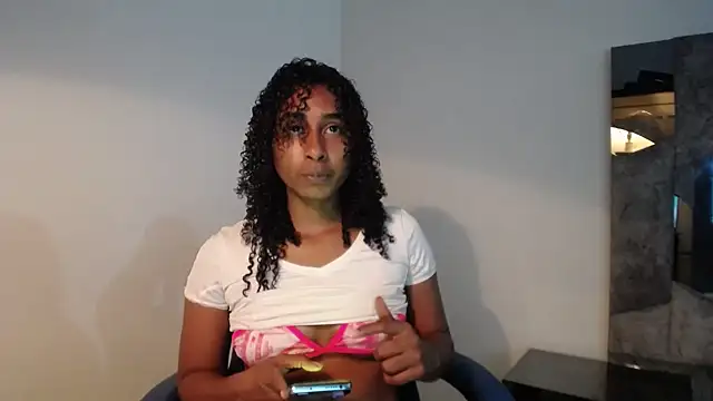 yohatinelly07 online show from July 21, 10:56 pm