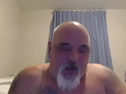 Newfiesausage1972 online show from January 12, 11:58 pm