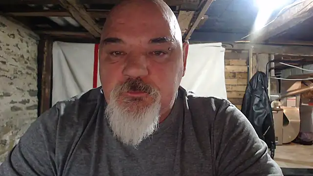 Newfiesausage1972 online show from November 20, 11:48 pm