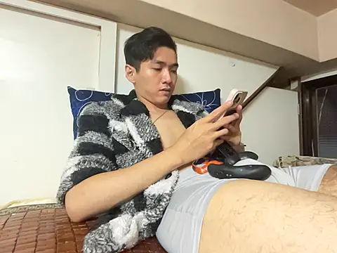 Adam XDZ online show from November 30, 7:40 pm