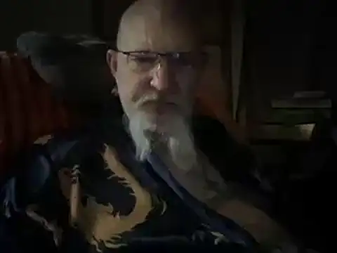 Snapshot of jonssmithe chatting on March 1, 3:43 am jonssmithe online show from March 1, 3:43 am