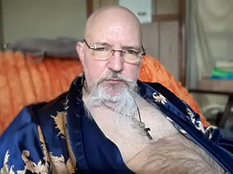 Snapshot of jonssmithe chatting on March 1, 6:21 pm jonssmithe online show from March 1, 6:21 pm