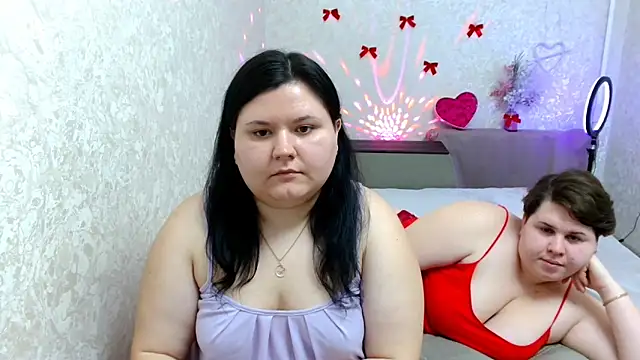 BeckyAndHellen online show from February 11, 1:20 pm