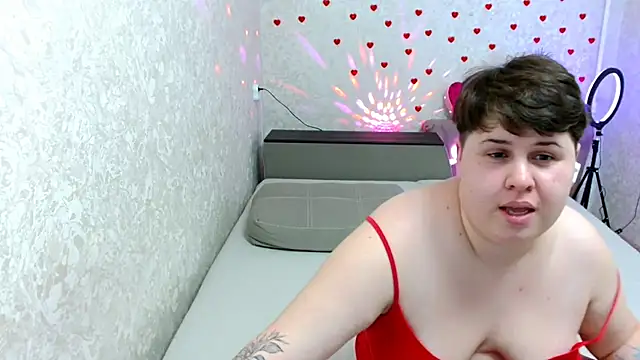 BeckyAndHellen online show from February 19, 1:50 pm