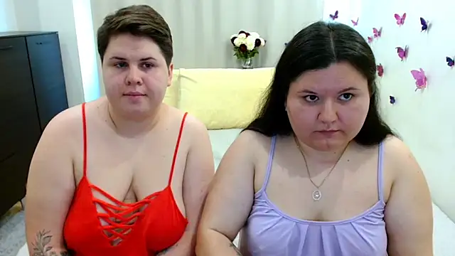 BeckyAndHellen online show from September 10, 10:48 am