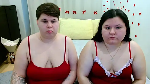 BeckyAndHellen online show from December 5, 12:14 pm