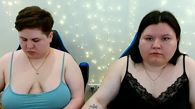 Snapshot of BeckyAndHellen chatting on May 22, 11:05 am BeckyAndHellen online show from May 22, 11:05 am