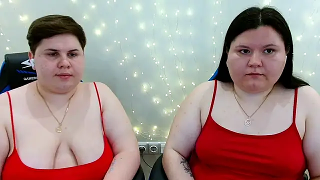 Snapshot of BeckyAndHellen chatting on May 25, 7:31 pm BeckyAndHellen online show from May 25, 7:31 pm