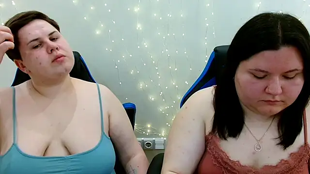 Snapshot of BeckyAndHellen chatting on June 2, 9:11 am BeckyAndHellen online show from June 2, 9:11 am