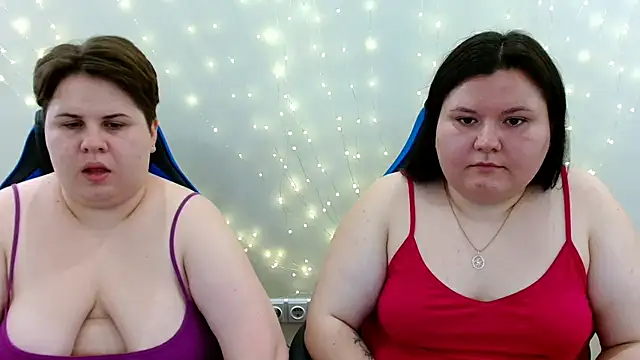 Snapshot of BeckyAndHellen chatting on July 21, 11:23 am BeckyAndHellen online show from July 21, 11:23 am