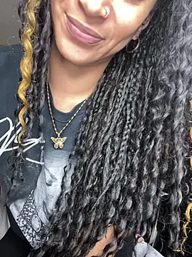 Shuggabutt online show from February 15, 9:22 pm