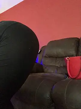 blndpolkadot online show from February 12, 7:24 pm