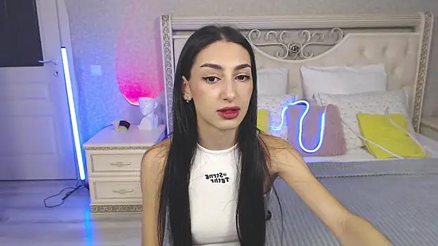 Lina Robbins online show from October 12, 9:47 pm