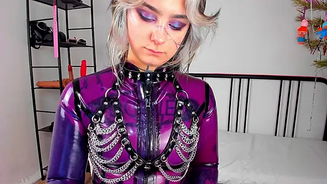 lady sontse  online show from February 10, 8:10 pm