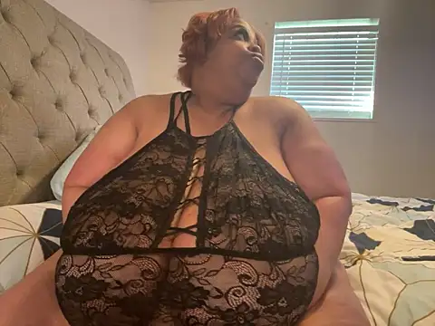 Missredboneo12 online show from October 2, 2:02 pm