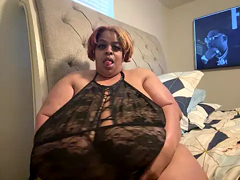 Missredboneo12 online show from October 9, 2:04 pm