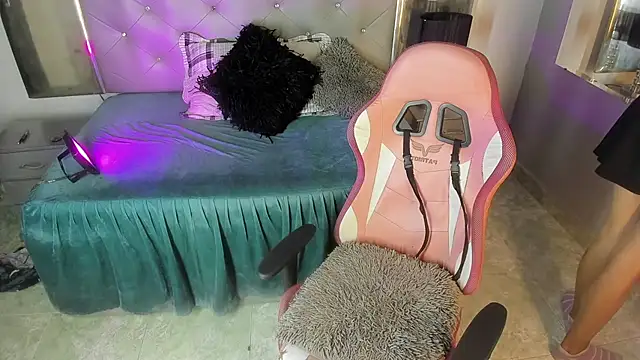 Loremhotsex online show from September 14, 7:46 pm