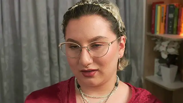 Ximenna Cruz online show from March 29, 8:09 pm