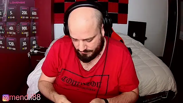 menditeta1 online show from March 6, 11:53 pm