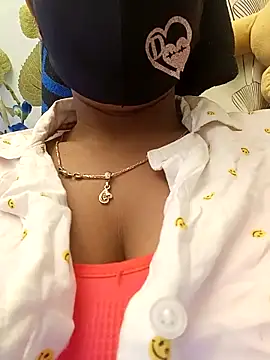 Snapshot of Divya_girl chatting on April 4, 10:51 pm Divya girl online show from April 4, 10:51 pm