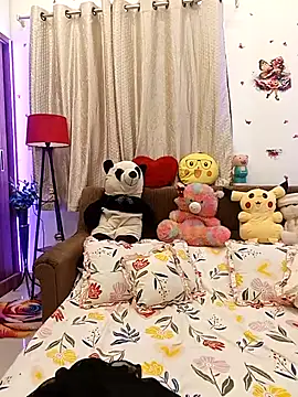 Snapshot of Divya_girl chatting on June 15, 6:15 am Divya girl online show from June 15, 6:15 am