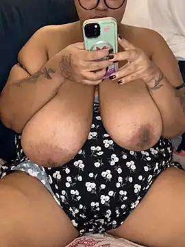 SweetLizzyBBW online show from July 9, 2:59 am