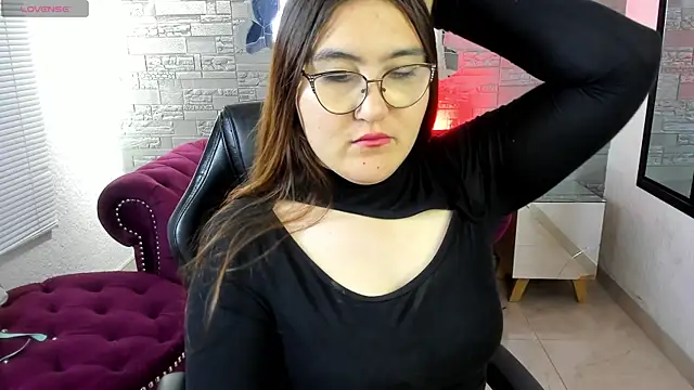 Snapshot of conniejames_m chatting on October 4, 12:25 pm conniejames m online show from October 4, 12:25 pm