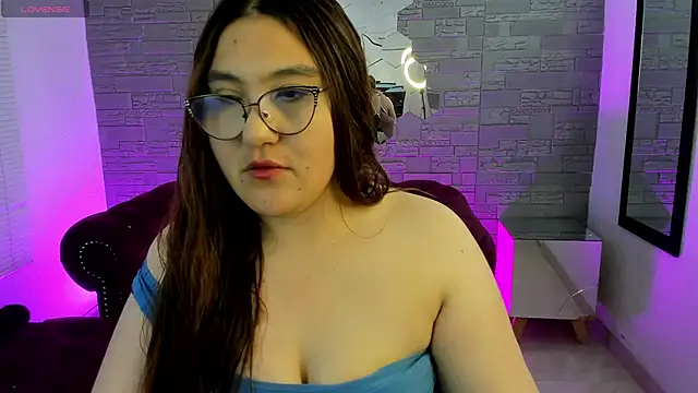 Snapshot of conniejames_m chatting on October 29, 12:18 pm conniejames m online show from October 29, 12:18 pm