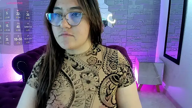 Snapshot of conniejames_m chatting on November 20, 12:27 pm conniejames m online show from November 20, 12:27 pm