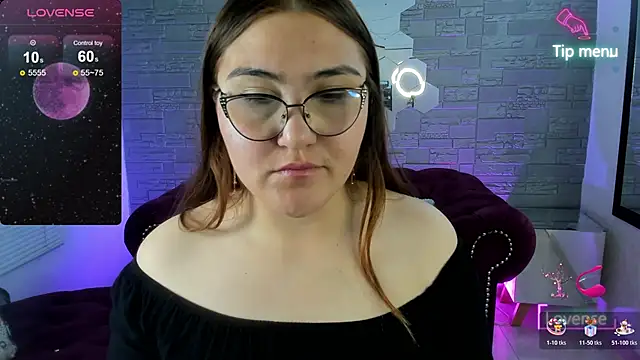 Snapshot of conniejames_m chatting on December 15, 12:53 pm conniejames m online show from December 15, 12:53 pm