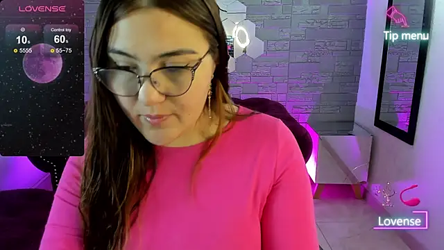 Snapshot of conniejames_m chatting on December 17, 12:22 pm conniejames m online show from December 17, 12:22 pm