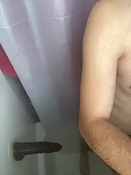 Snapshot of Chuckie_999 chatting on December 15, 11:20 pm Chuckie 999 online show from December 15, 11:20 pm