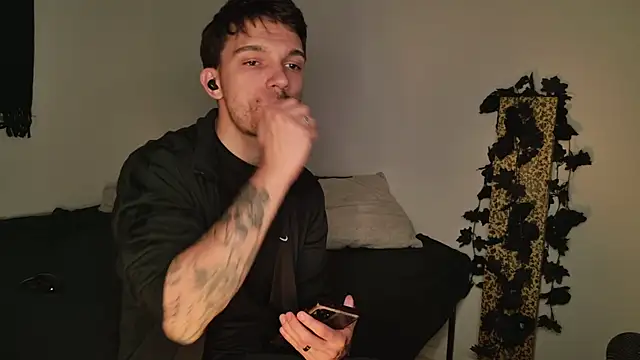 JackDesFeux online show from October 9, 6:55 am